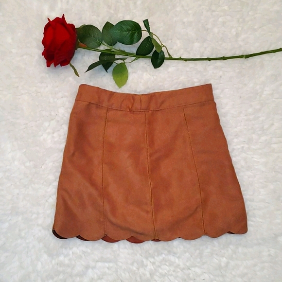 Girls 5 T Suede skirt